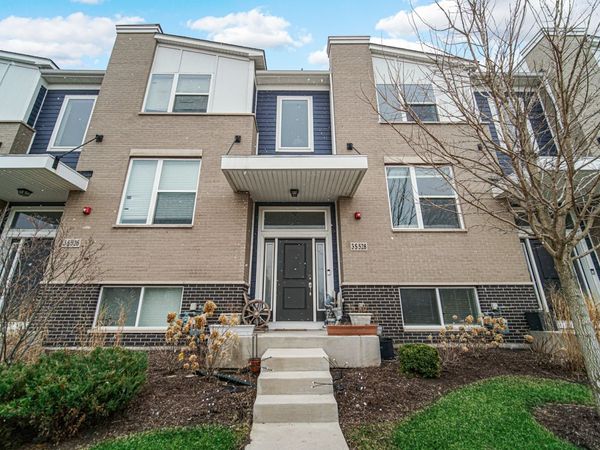 3S528 Cambridge Court, Warrenville, IL 60555