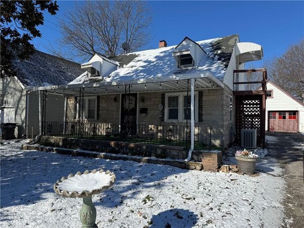 644 S Lake Drive, Independence, MO 64053