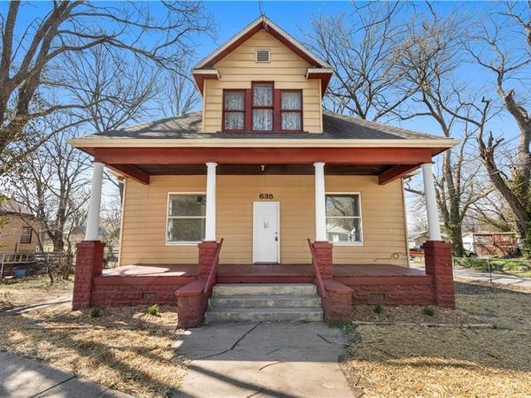 635 N Cedar Street, Nevada, MO 64772