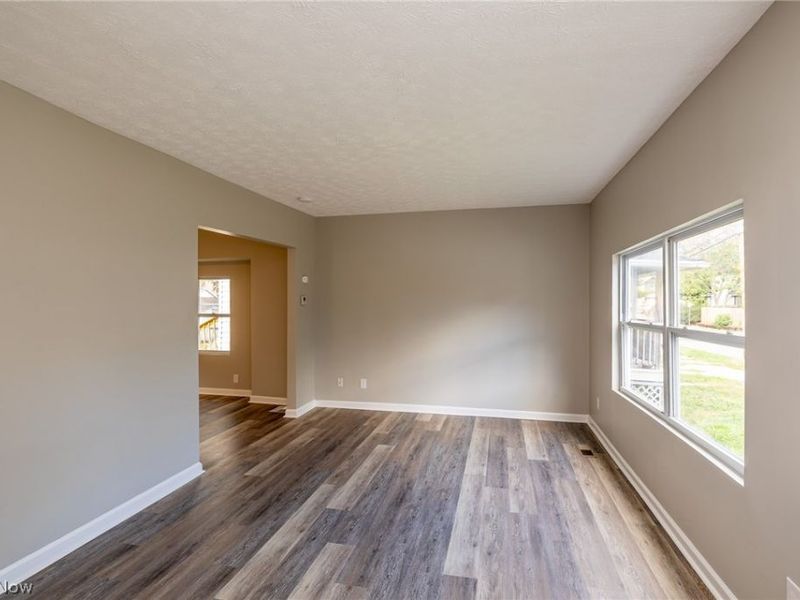 2278 26th Street SW, Akron, OH 44314 Photo 2