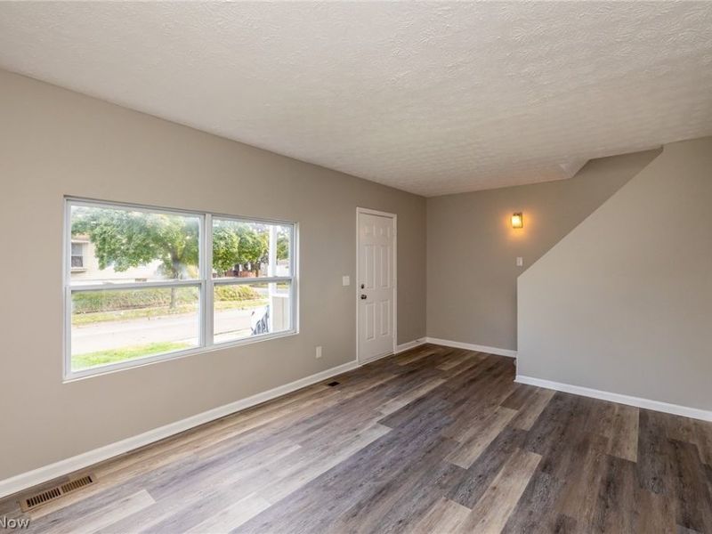 2278 26th Street SW, Akron, OH 44314 Photo 4