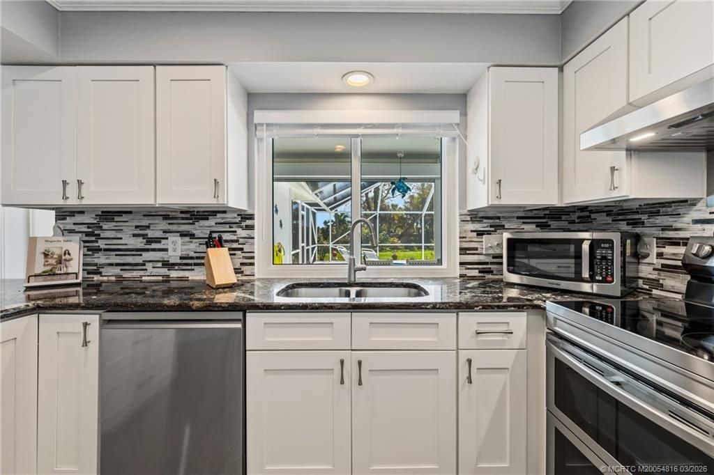 3160 SE Gran Via Way, Stuart, FL 34996 Photo