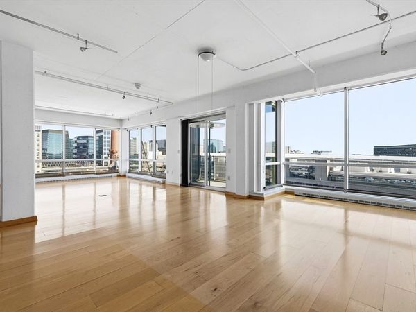 25 Channel, Unit 1102, Boston, MA 02210