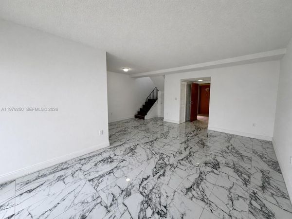 9390 W Flagler St, Unit 225C, Miami, FL 33174