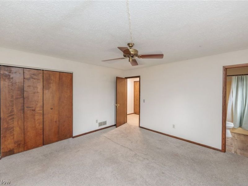 1010 Royal Drive, Amherst, OH 44001 Photo 14