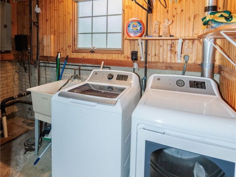 1010 Royal Drive, Amherst, OH 44001 Photo 25