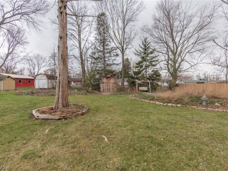 1010 Royal Drive, Amherst, OH 44001 Photo 26