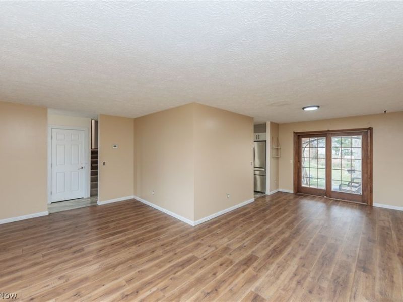 1010 Royal Drive, Amherst, OH 44001 Photo 5