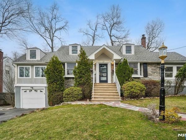 27 W Hartshorn Terrace, WEST ORANGE, NJ 07052