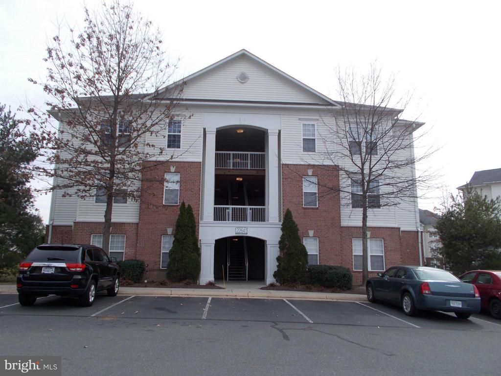 22641 Blue Elder Terrace, Unit 204, Brambleton, VA 20148 Main Photo
