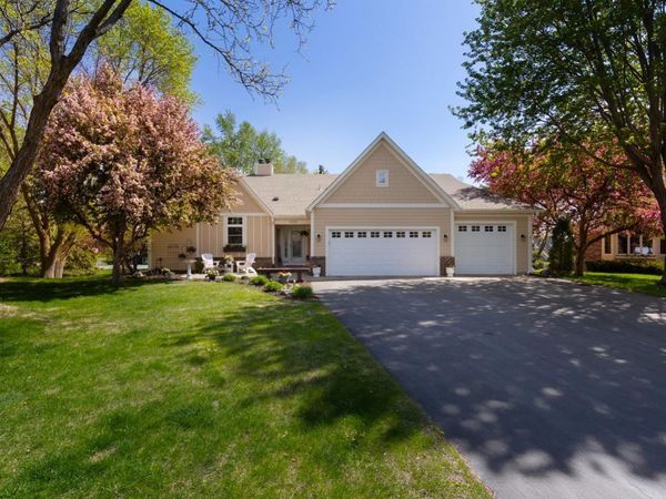 4250 Kingsview Lane N, Plymouth, MN 55446