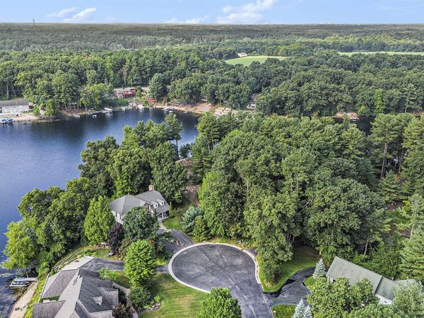 12487 Horseshoe Drive NE, Gowen, MI 49326