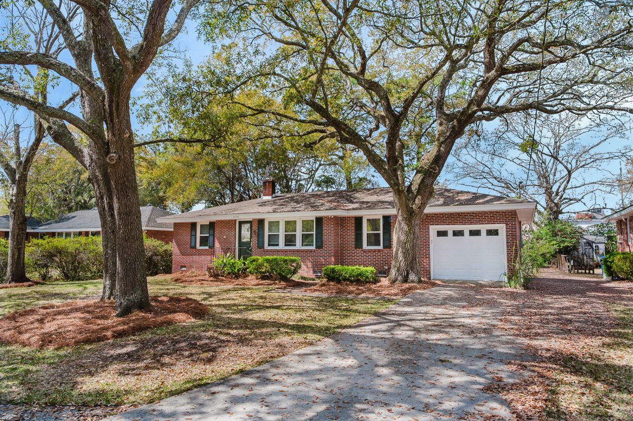 1719 Weston Avenue Photo 1