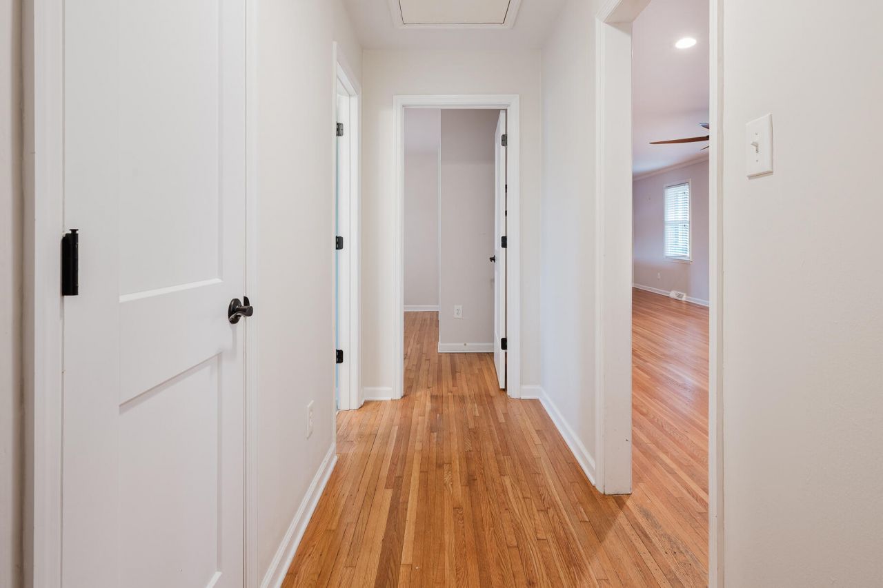 1719 Weston Avenue Photo 12