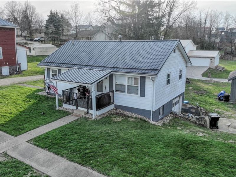 438 N Lincoln Avenue, Barnesville, OH 43713 Photo 2