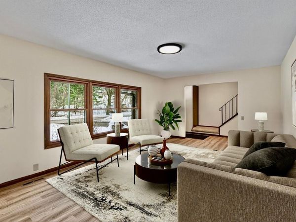 2700 Crestwood Circle, Hopkins, MN 55305