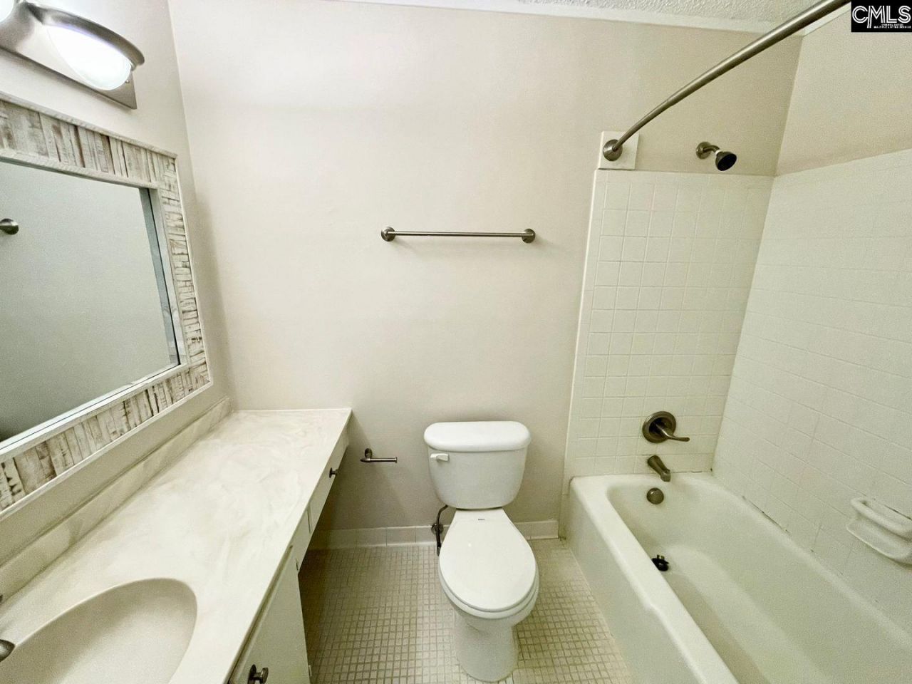 205 Mariners Row  Photo 12