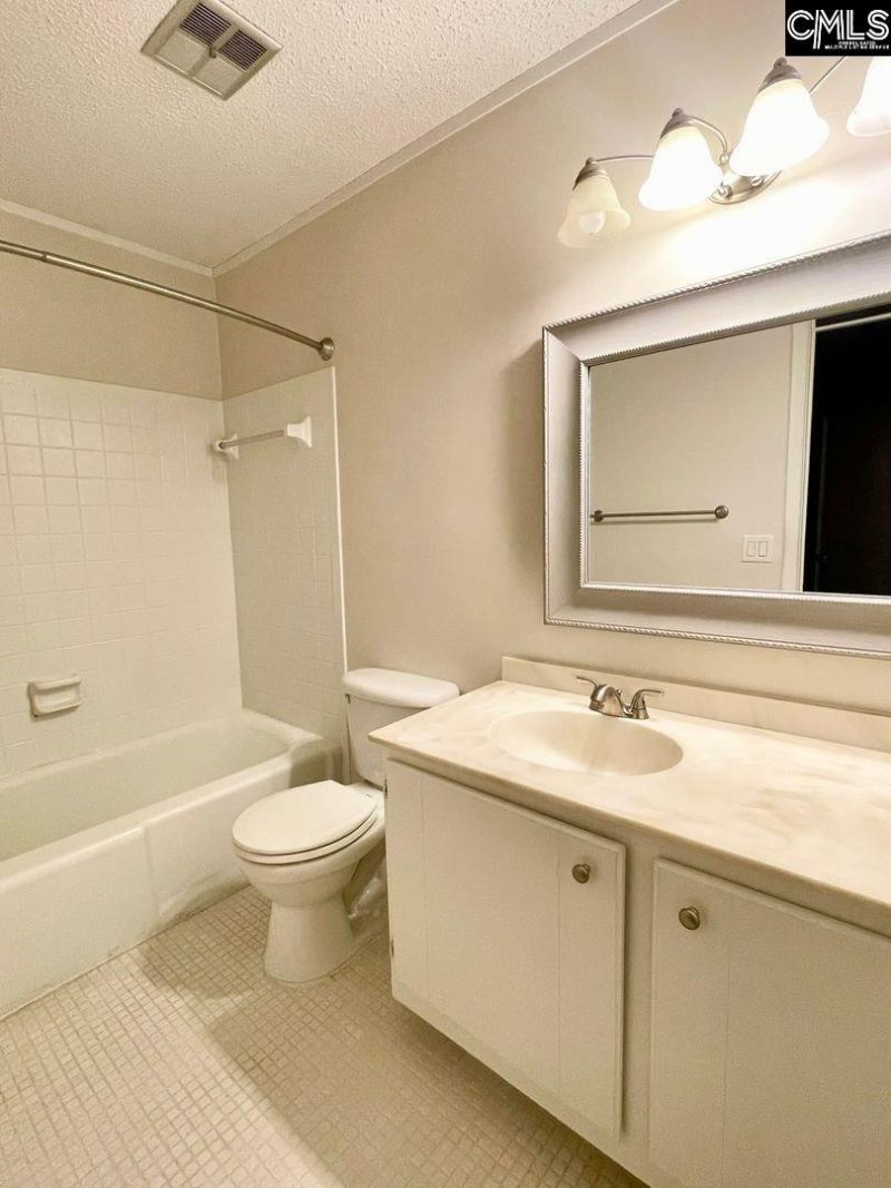 205 Mariners Row  Photo 14