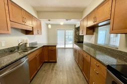 205 Mariners Row  photo 4