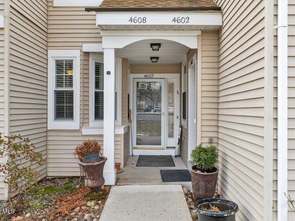 4602 S Foxwood Drive, Clifton Park, NY 12065