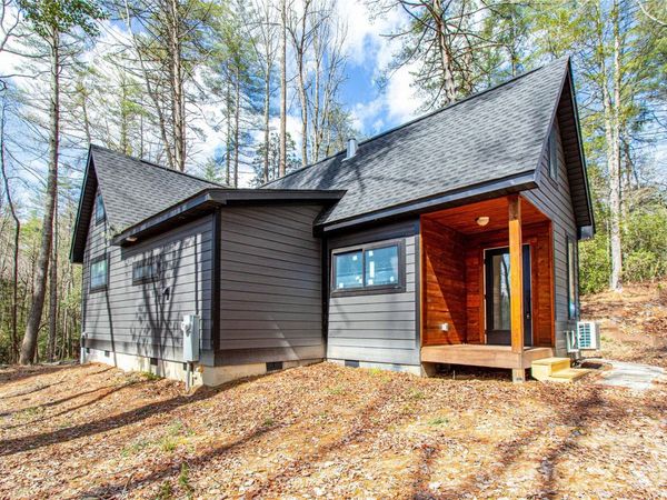 261 Maga Lane , Brevard, NC 28712