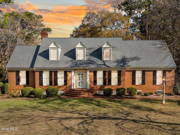 1606 Pembroke Jones Drive , Wilmington, NC 28405