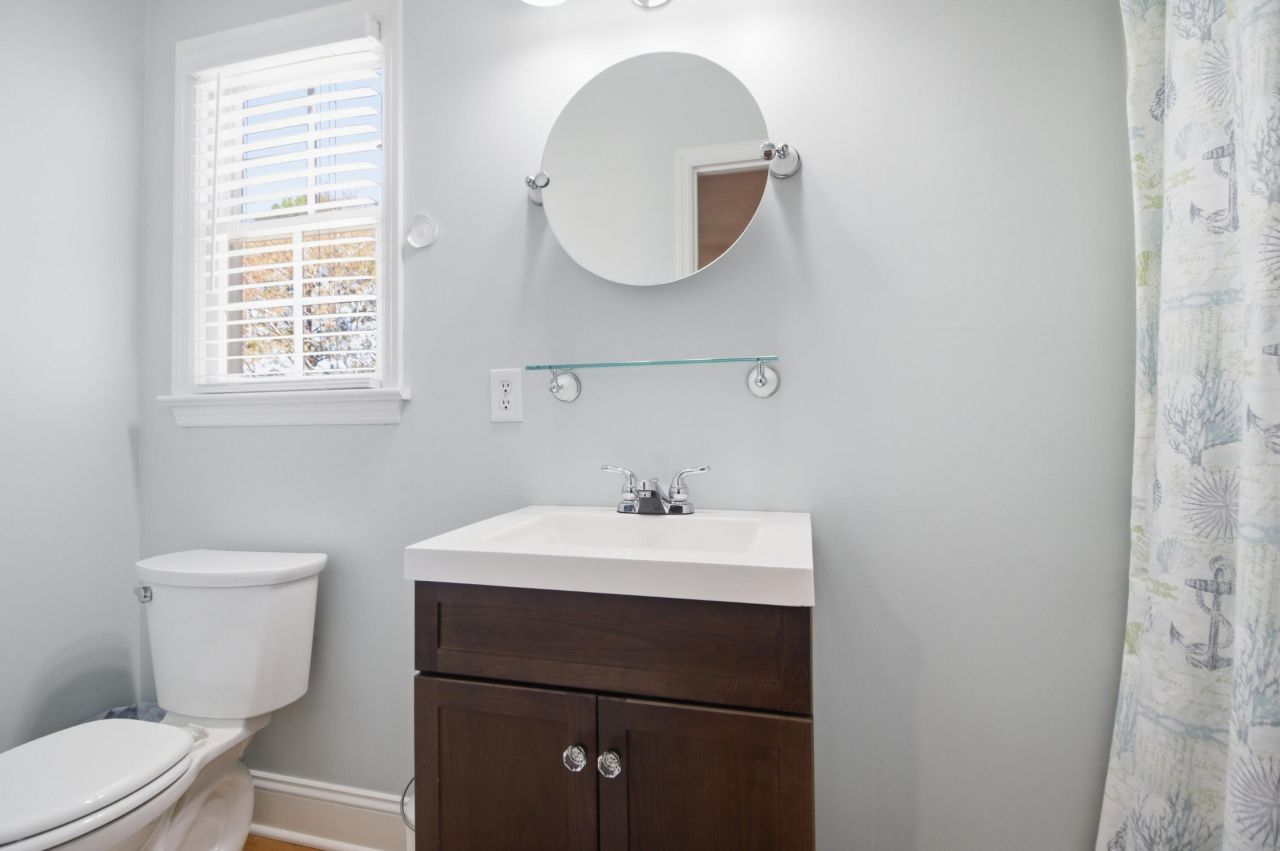 1530 Village Square Photo 28