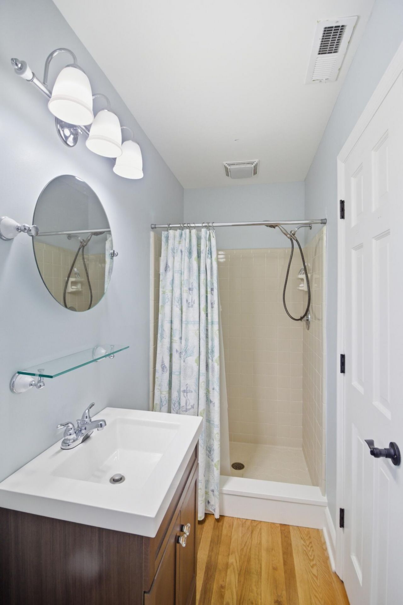 1530 Village Square Photo 29