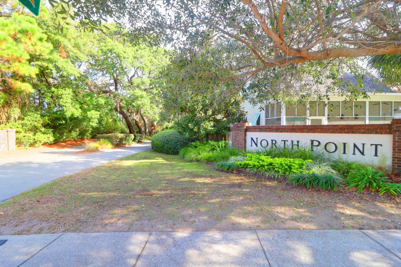 1530 Village Square Photo 30