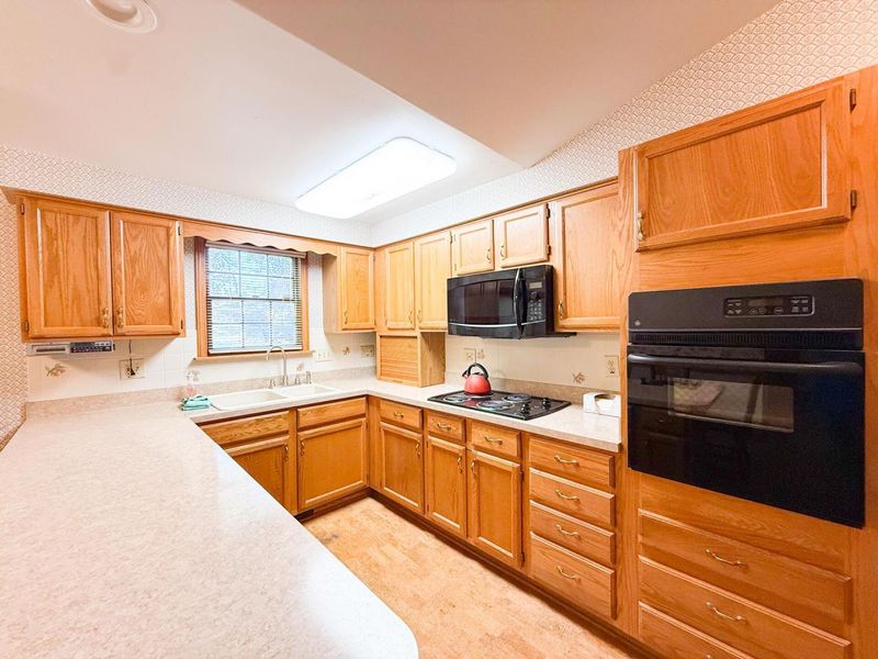 3335 Sycamore Knolls Drive, Columbus, OH 43219 Photo 11