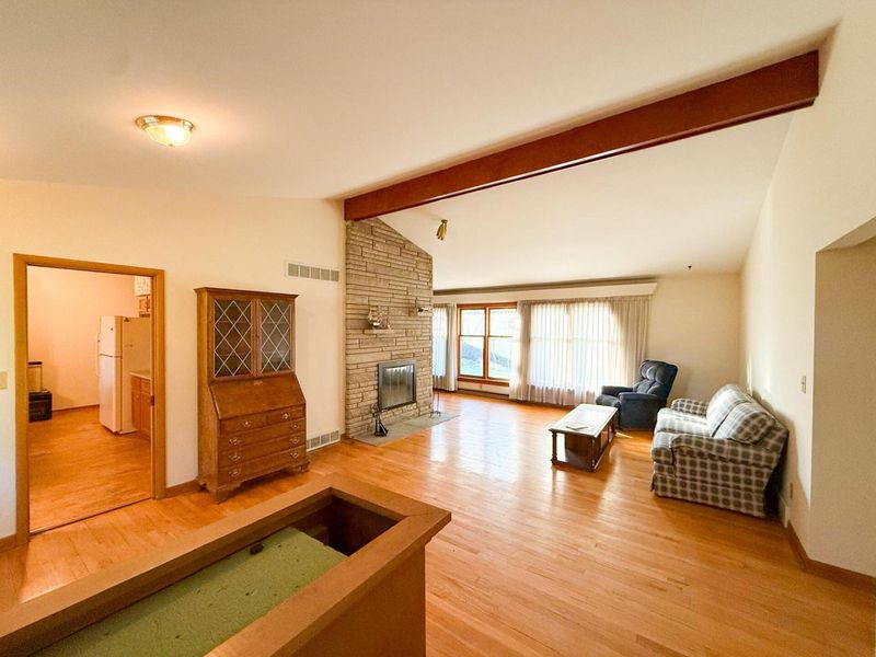 3335 Sycamore Knolls Drive, Columbus, OH 43219 Photo 5