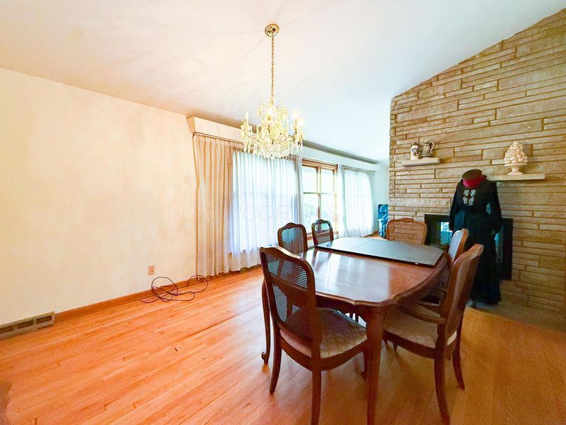 3335 Sycamore Knolls Drive, Columbus, OH 43219 Photo 7