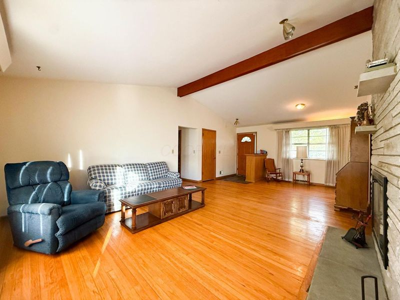 3335 Sycamore Knolls Drive, Columbus, OH 43219 Photo 8