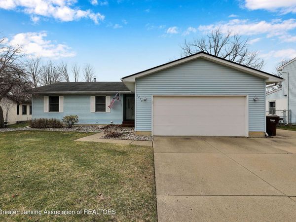 1078 Brookside Drive, Grand Ledge, MI 48837