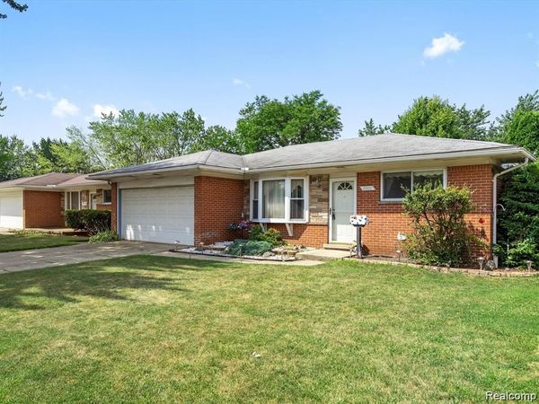 29531 Eiffel Avenue, Warren, MI 48088