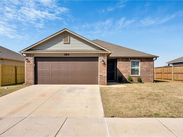 3710 S 2nd Place, Rogers, AR 72758