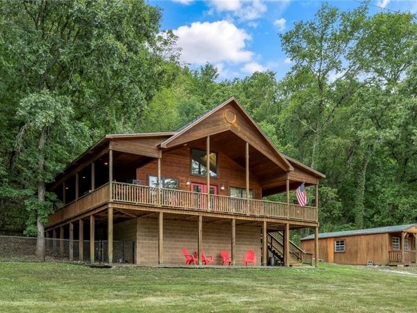 545 County Road 235 , Eureka Springs, AR 72632