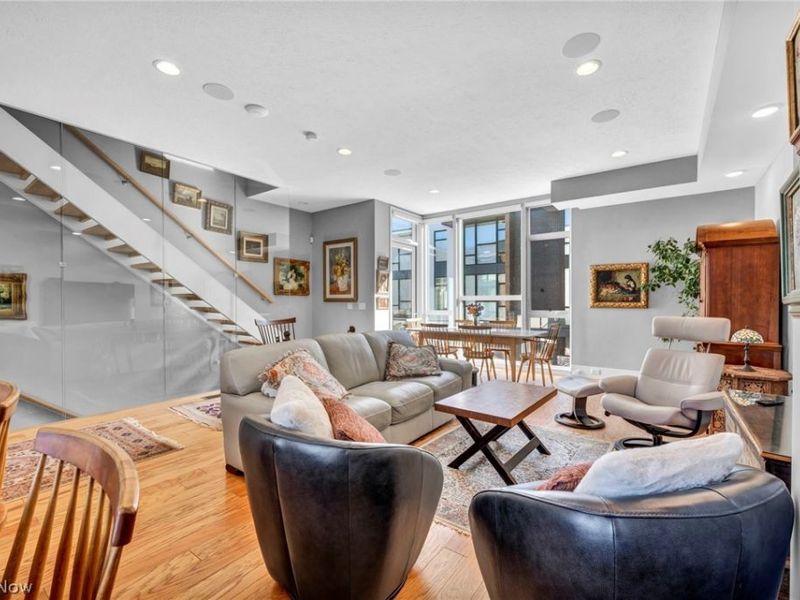 9541 Lake Avenue, Cleveland, OH 44102 Photo 10