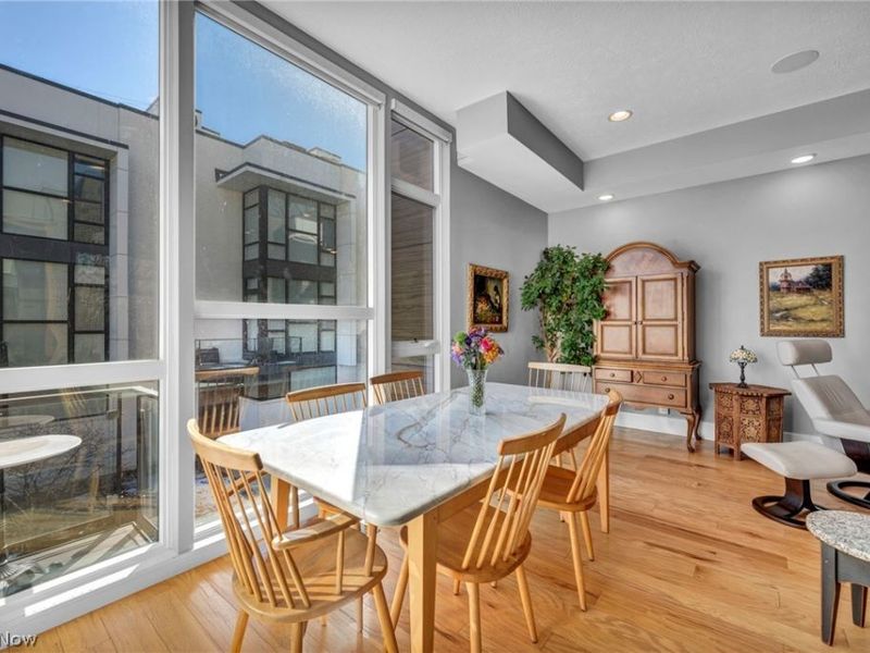 9541 Lake Avenue, Cleveland, OH 44102 Photo 13