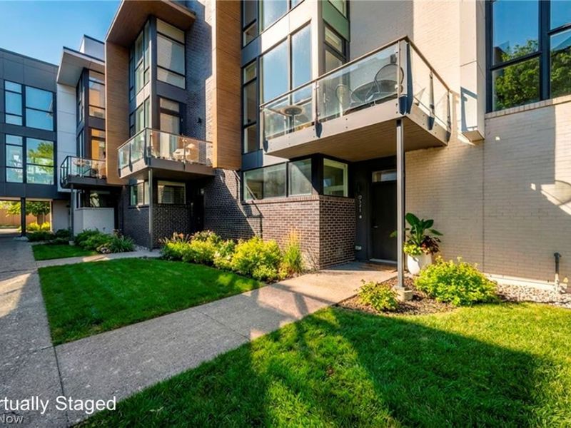 9541 Lake Avenue, Cleveland, OH 44102 Photo 2