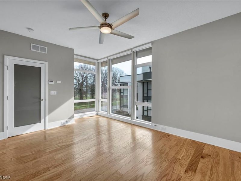 9541 Lake Avenue, Cleveland, OH 44102 Photo 27