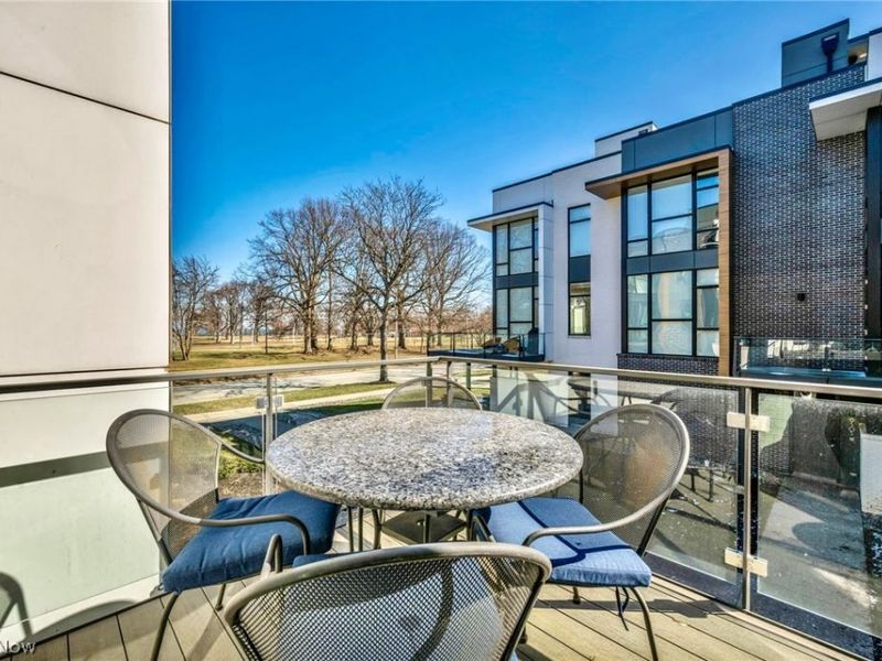 9541 Lake Avenue, Cleveland, OH 44102 Photo 30