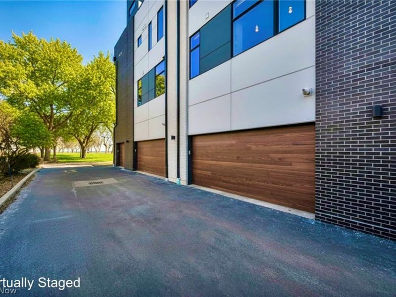 9541 Lake Avenue, Cleveland, OH 44102 Photo 35