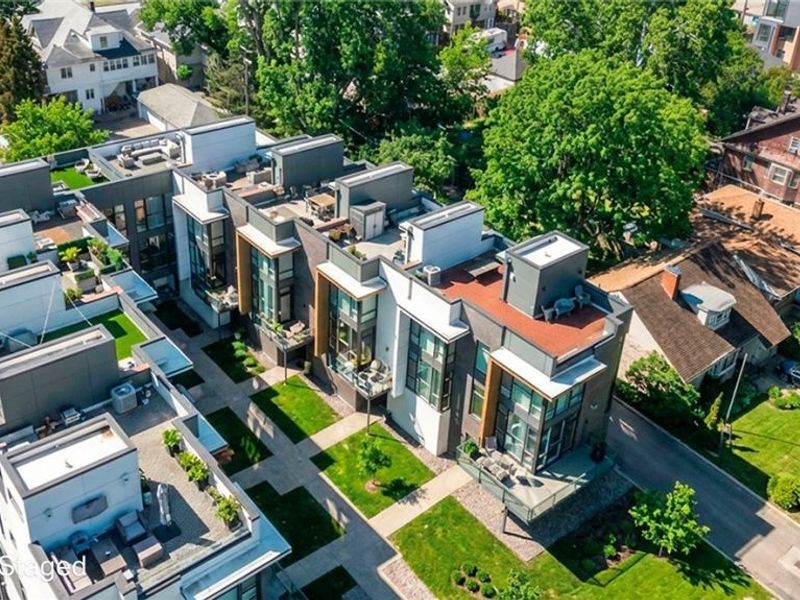 9541 Lake Avenue, Cleveland, OH 44102 Photo 38