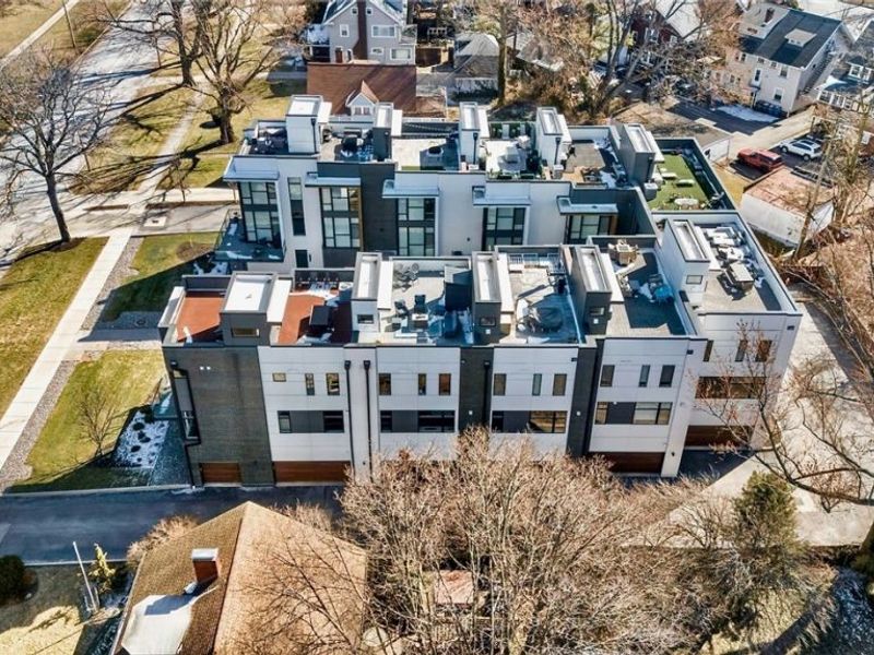 9541 Lake Avenue, Cleveland, OH 44102 Photo 39