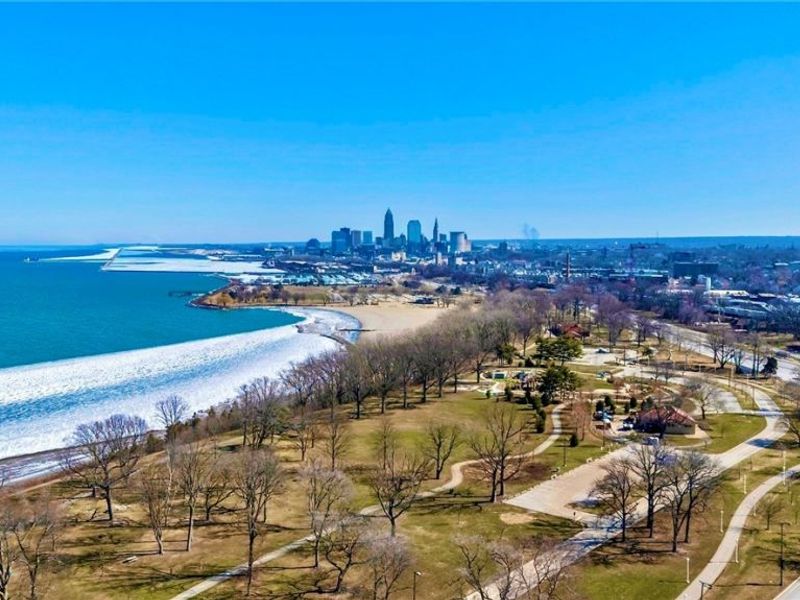 9541 Lake Avenue, Cleveland, OH 44102 Photo 40