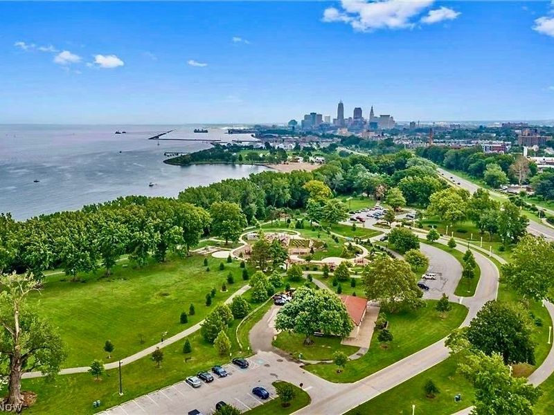 9541 Lake Avenue, Cleveland, OH 44102 Photo 41