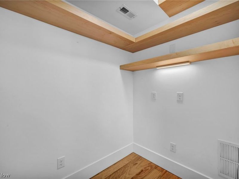 9541 Lake Avenue, Cleveland, OH 44102 Photo 44