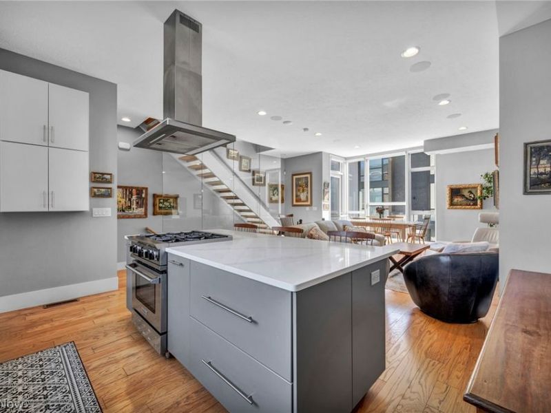 9541 Lake Avenue, Cleveland, OH 44102 Photo 8