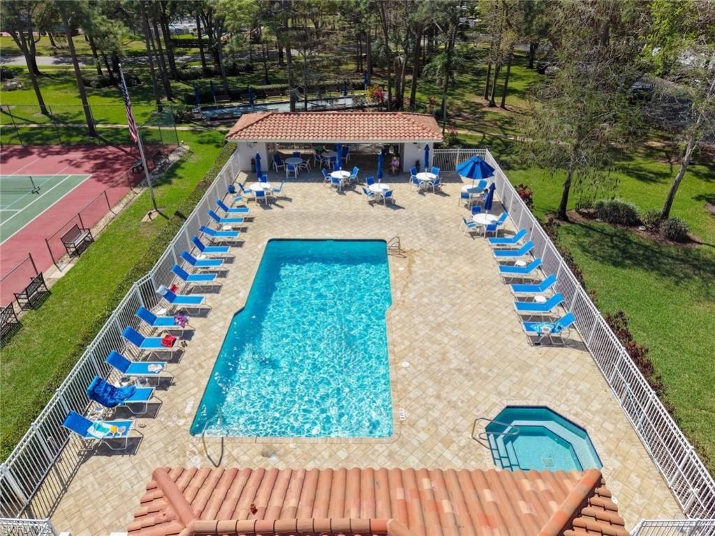 5965 Bloomfield Cir, Unit B104, Naples, FL 34112 Photo